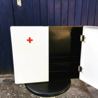 Vintage NOS bakelieten medicijnkastje nr 1